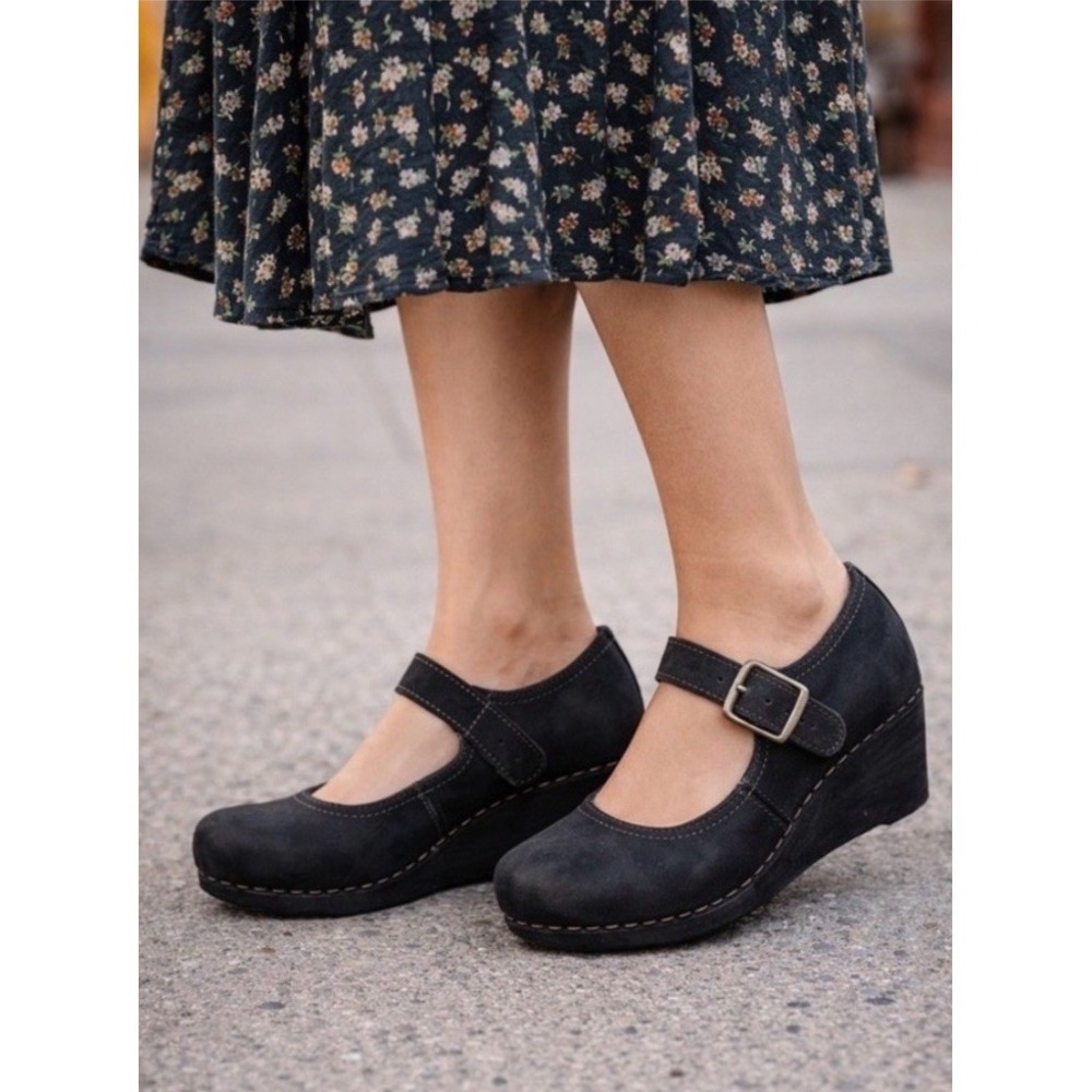 Dansko Women's Sandra Mary Jane Black Suede Leather Wedge Heel Size 41 10.5/11